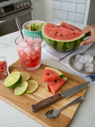 How to Make a Refreshing Watermelon DrinkIngredients